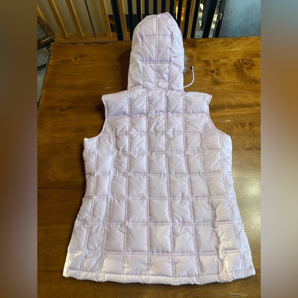 NEW Puffer Vest - Picture 4 of 4